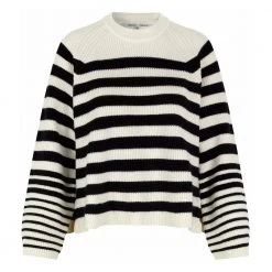 Second Female Requirement Knit O-Neck White