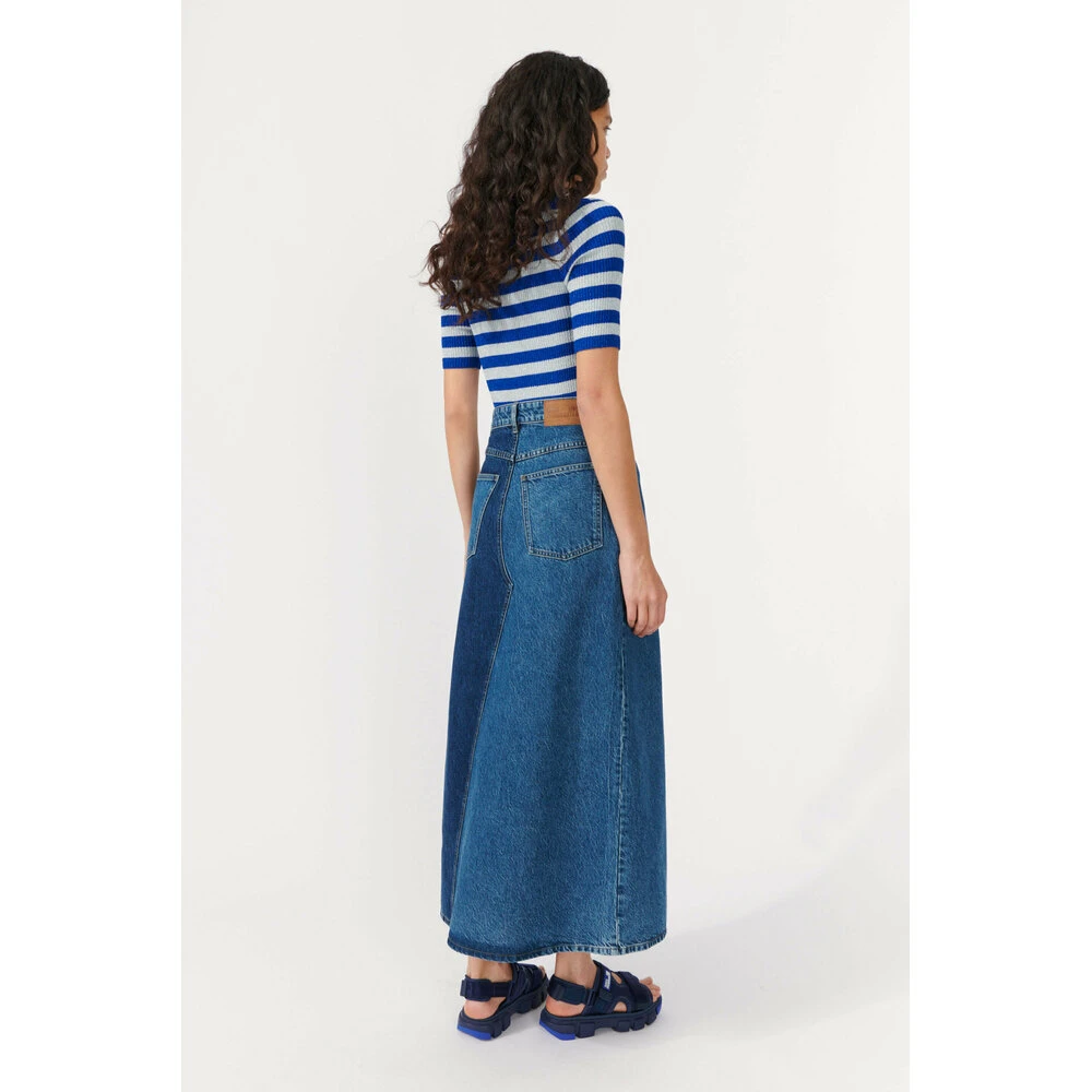 Blue Breton Baum Und Pferdgarten Candra Genser Blue