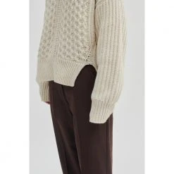 Second Female Round-neck Knitwear White